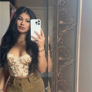 Meet your Posher, Karla